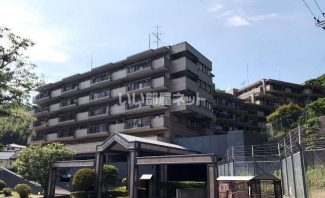 ダイヤパレス火の山公園の建物外観