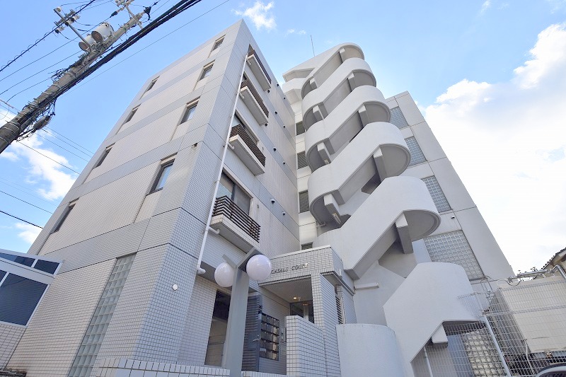 広島市西区南観音のマンションの建物外観