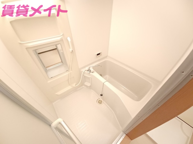 バス・シャワールーム　同物件別部屋参考写真です。