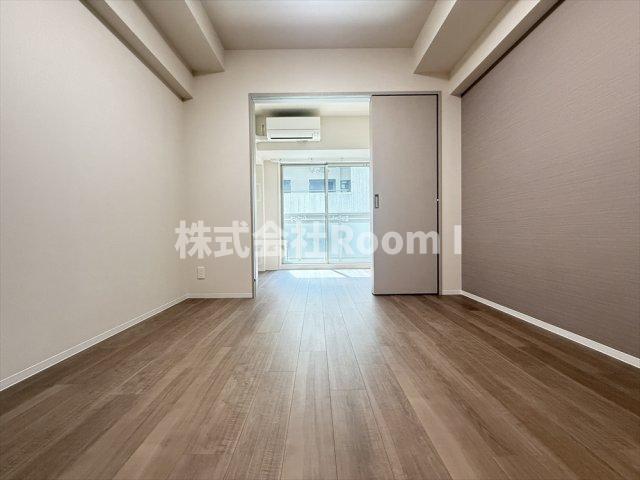 居室・リビング　こちらの居間で趣味の時間をお楽しみください