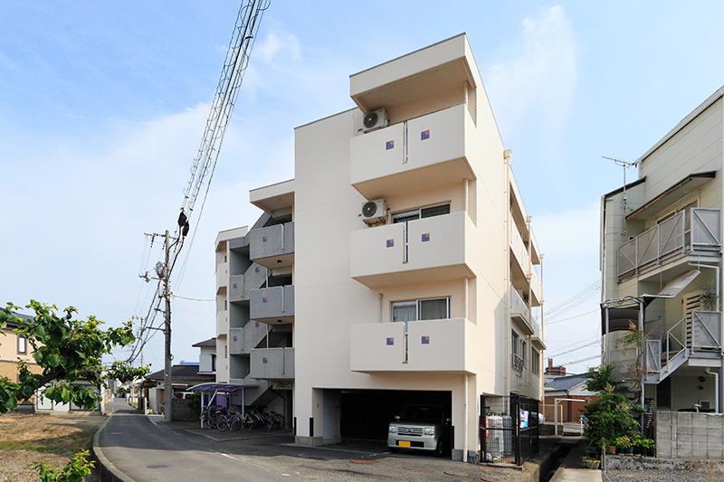 高松市太田上町のマンションの建物外観