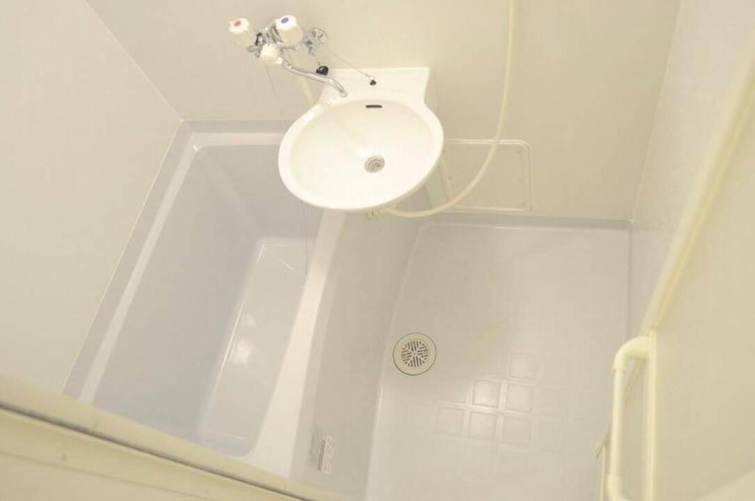 バス・シャワールーム　浴室