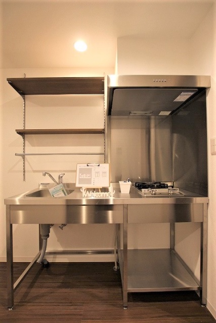 キッチン　写真は別号室のものです。