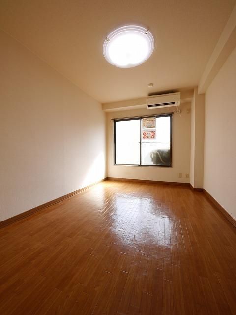 居室・リビング　★お部屋はとてもキレイです★