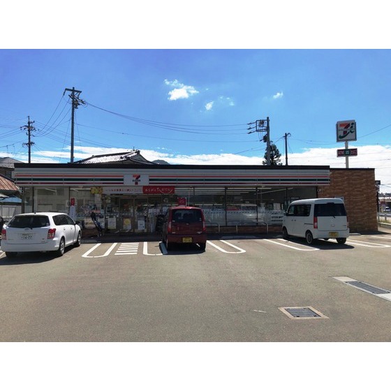 コンビニ　セブンイレブン坂城四ツ屋店（コンビニ）まで644m