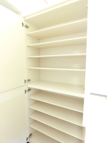 玄関　シューズボックス