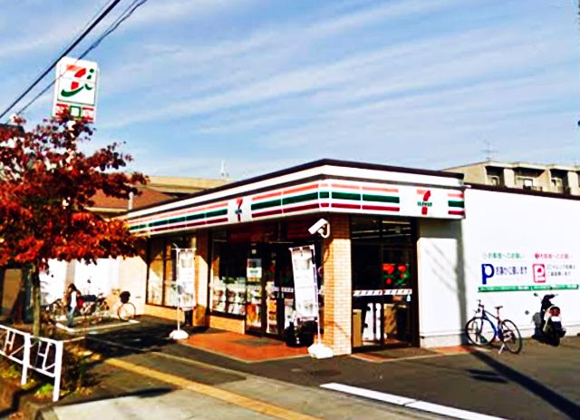コンビニ　セブンイレブン 八王子元本郷3丁目店（コンビニ）まで305m