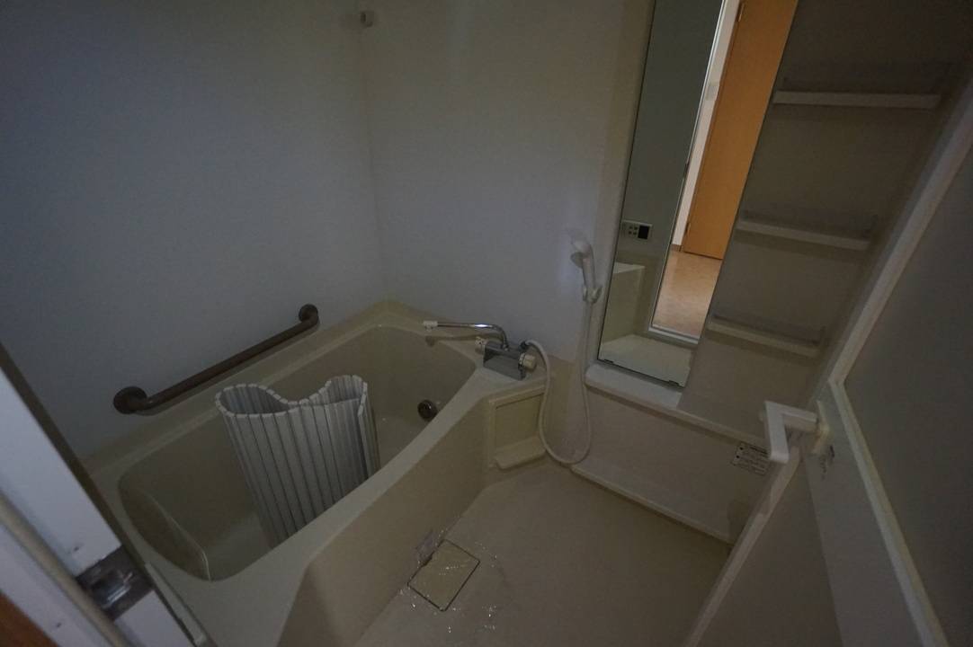 バス・シャワールーム　浴室