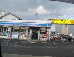 コンビニ　ローソン大村東三城町店（コンビニ）まで955m