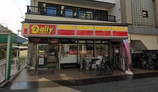 コンビニ　デイリーヤマザキ浅香山駅前店（コンビニ）まで359m