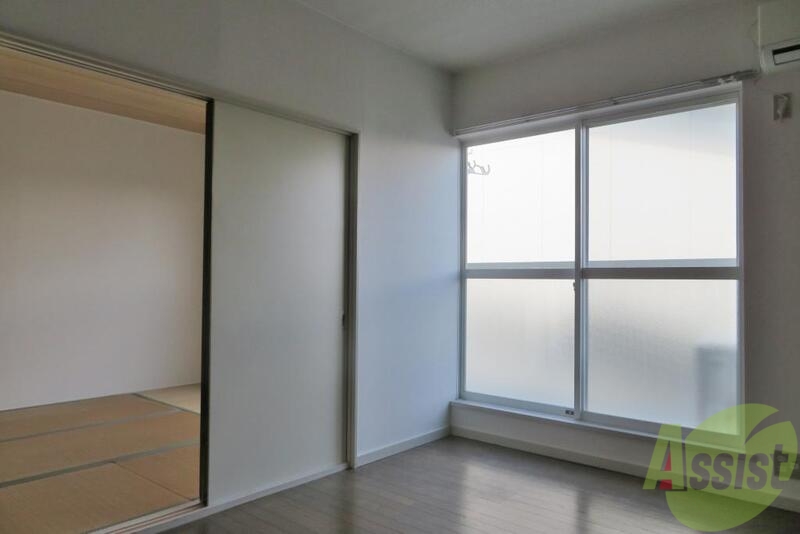 居室・リビング　フローリングのお部屋。フローリングもキレイでイイ感じ。