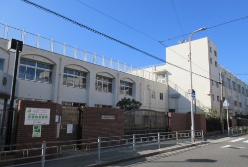 小学校　住吉川小学校（小学校）まで600m