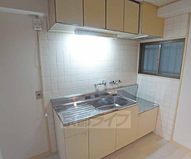 キッチン　広いキッチンで料理がしやすいです。