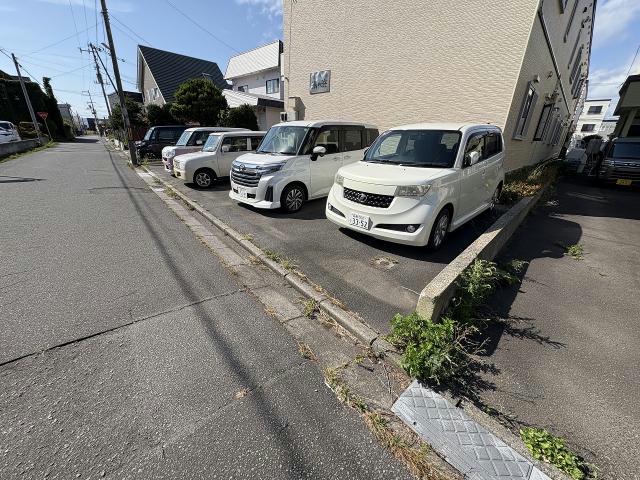 駐車場　駐車場