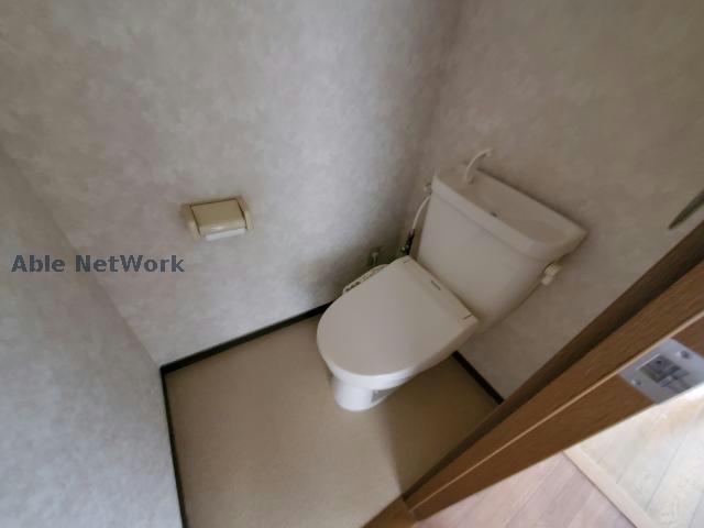 ＪＲ上越線 群馬総社駅 3階建 築29年のトイレ写真