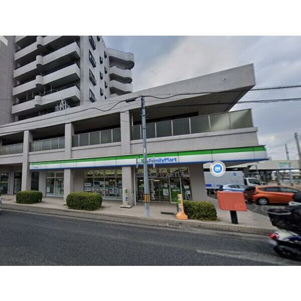 コンビニ　ファミリーマート八乙女中央店（コンビニ）まで480m