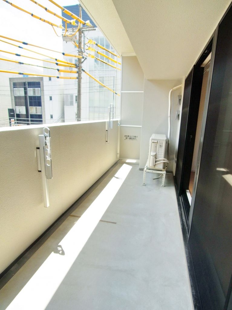 バルコニー　バルコニー