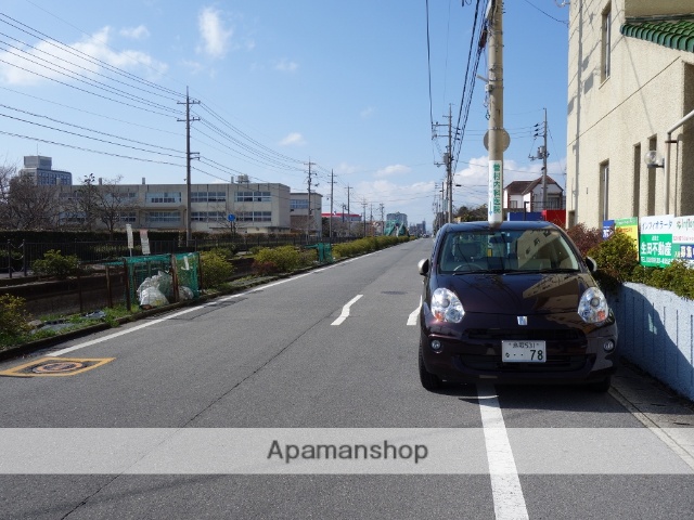 その他　前面道路（その他）まで0m