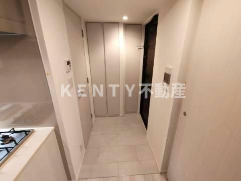 玄関　収納もある玄関です