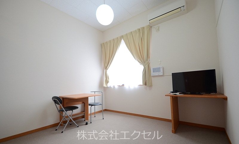 その他部屋・スペース　明るいリビングです。