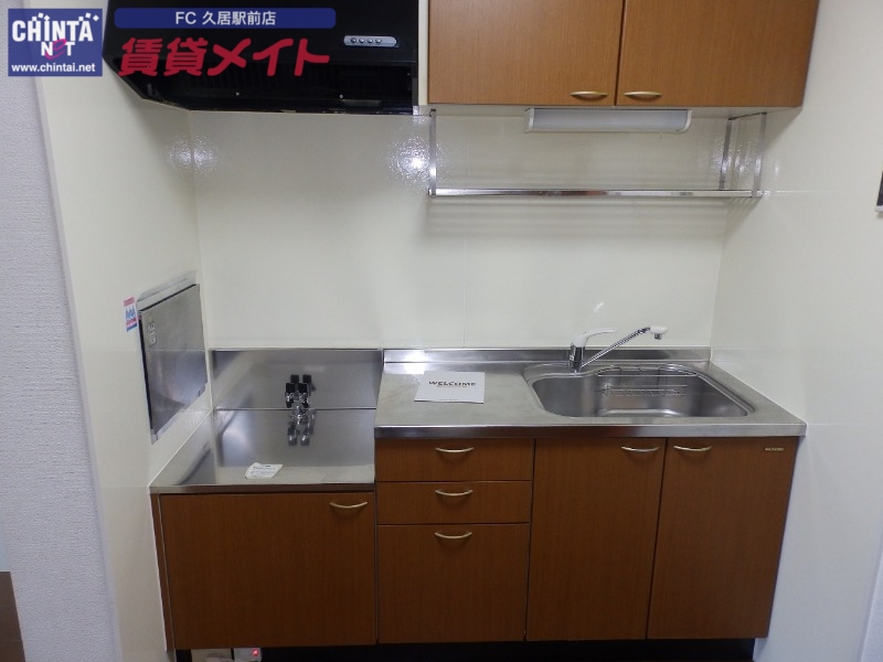 キッチン　別部屋参考写真です