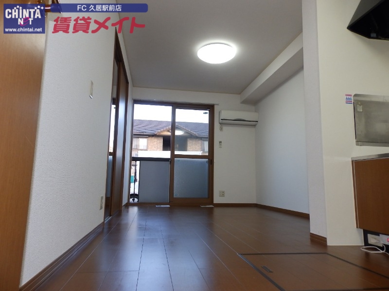 居室・リビング　別部屋参考写真です