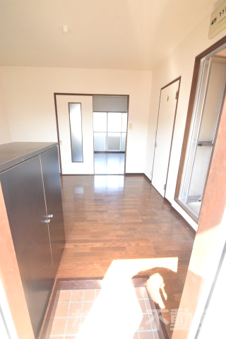 玄関　明るい玄関です