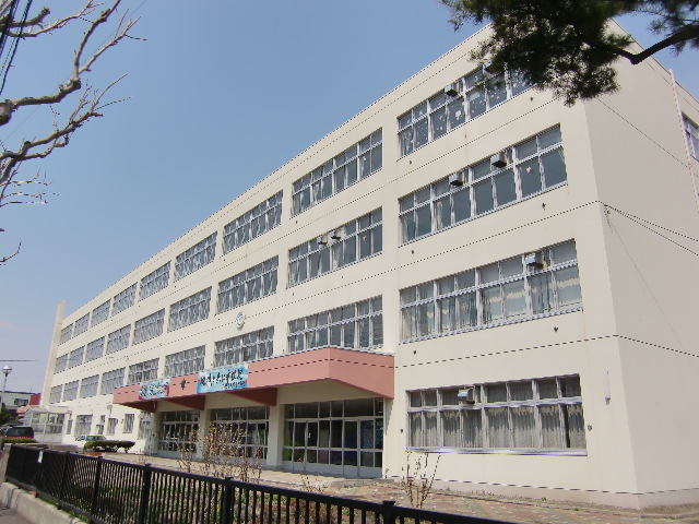 中学校　札幌市立明園中学校（中学校）まで1154m