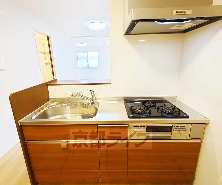 キッチン　広いキッチンです。