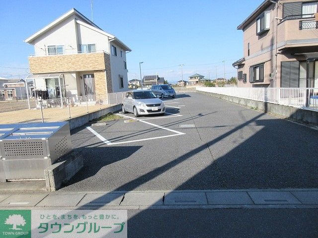 駐車場　駐車場