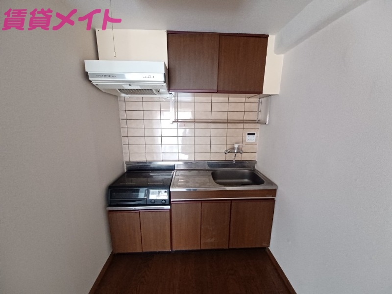 キッチン　同物件別部屋の写真となります