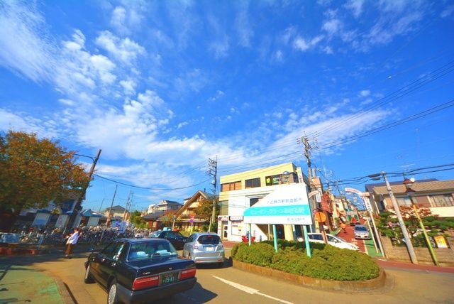 その他　駅前（その他）まで560m