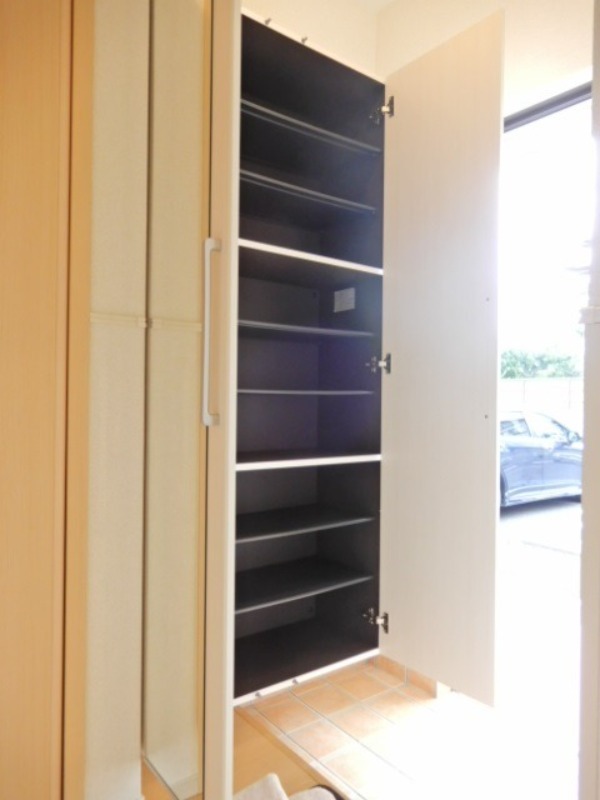 玄関　図面と現状に相違がある場合には現状を優先