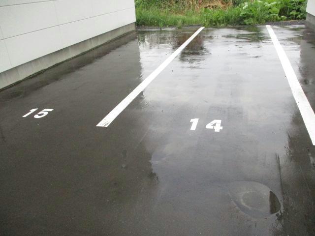 駐車場　駐車場