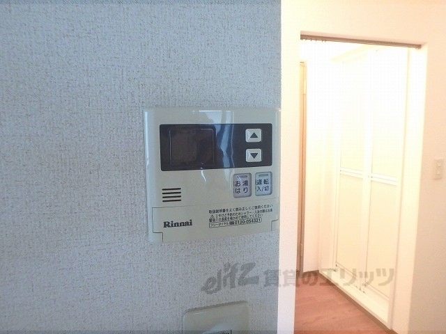 その他設備　給湯器リモコン
