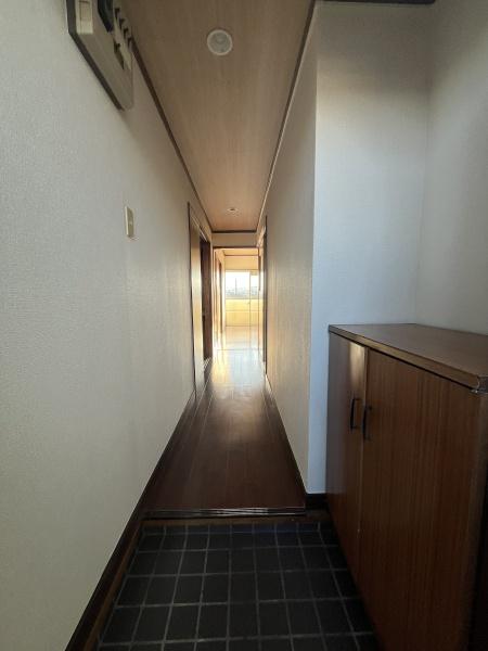 玄関　シューズボックスあり！