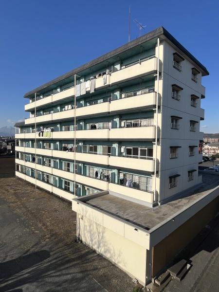 建物外観　陽当たりの良い建物です