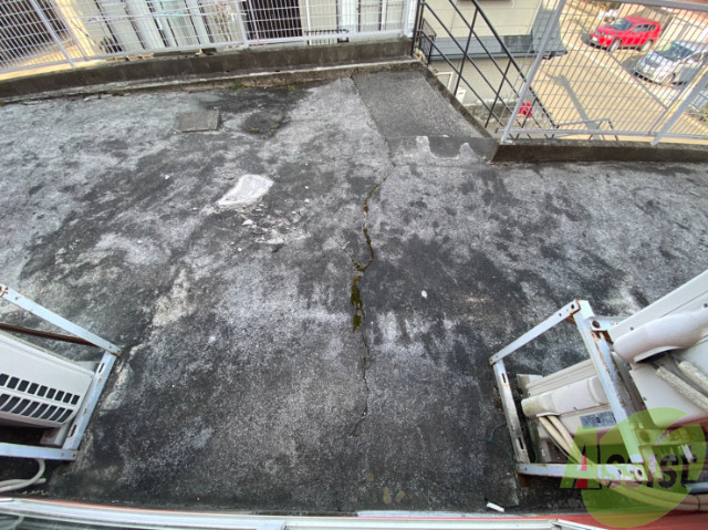 バルコニー　バルコニーになく、共有スペースになります。