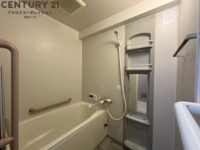 バス・シャワールーム　シンプルで機能的なユニットバス♪