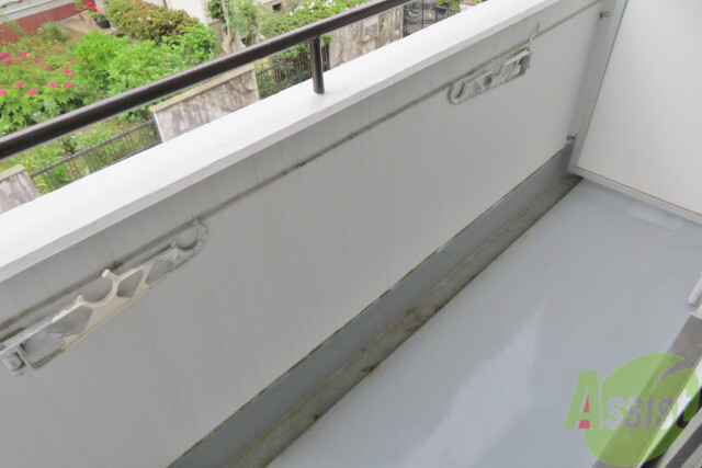 バルコニー　バルコニーがあるので、晴れた日は気持ちよく洗濯物が干せます。