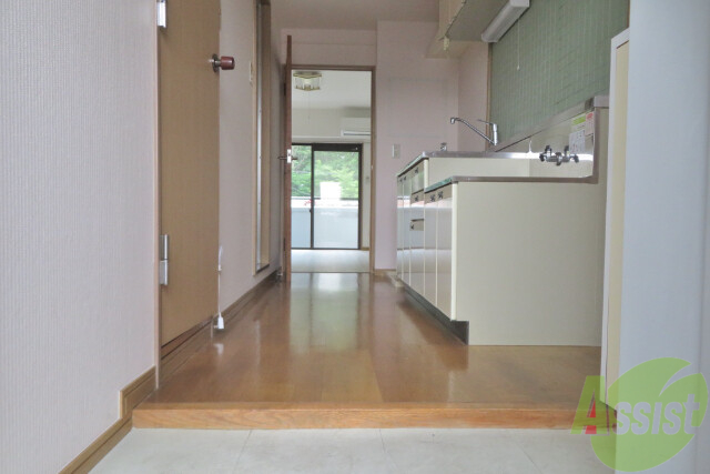 玄関　玄関の様子です。明るい印象ですね。気分もあがりそう。