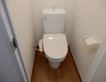 トイレ　ウォシュレット付き☆