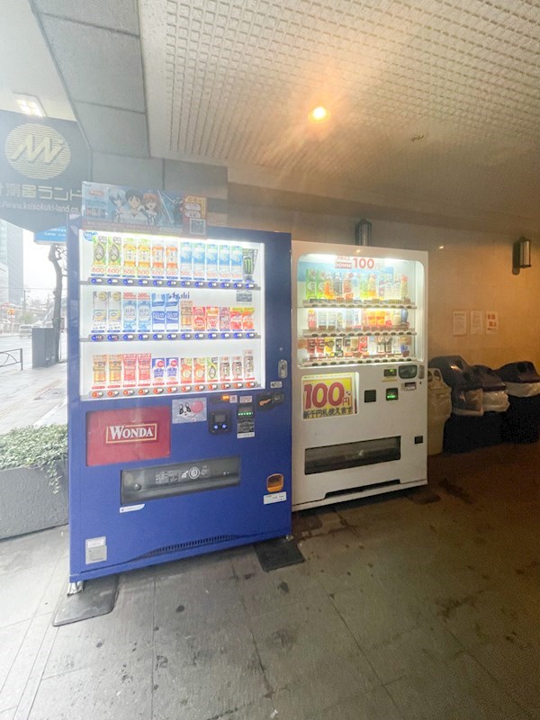 その他　自動販売機があります