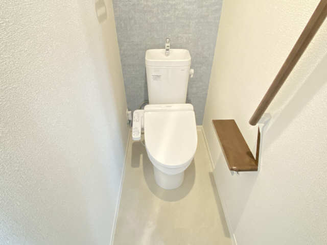 トイレ　シャワー付トイレです