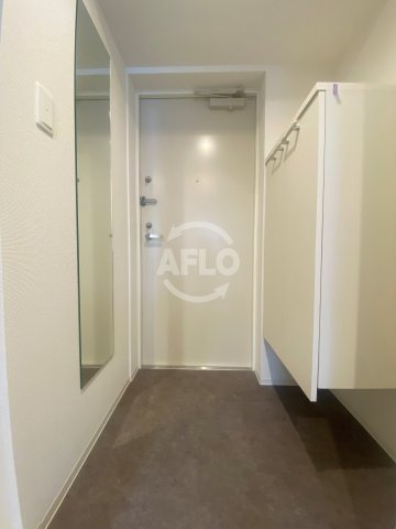 玄関　セレニテ本町リアン　玄関