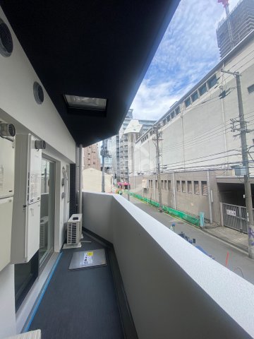 バルコニー　セレニテ本町リアン　バルコニー