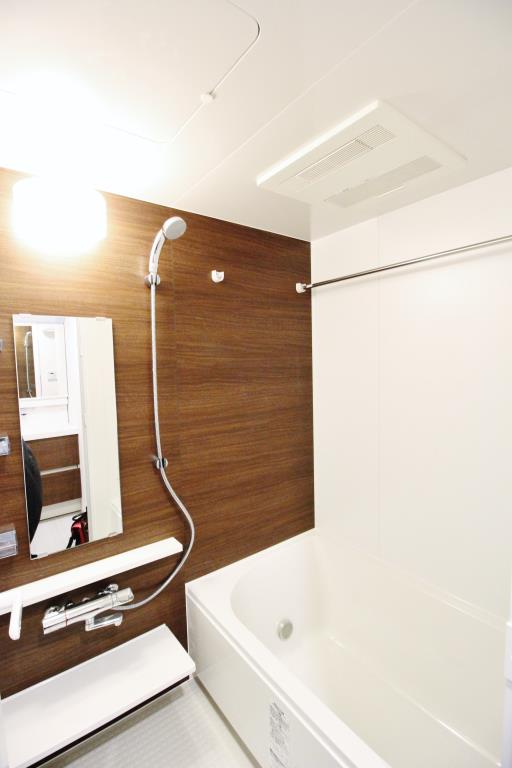 バス・シャワールーム　※別部屋参考写真