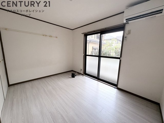 居室・リビング　エアコン付き7帖の洋室です♪