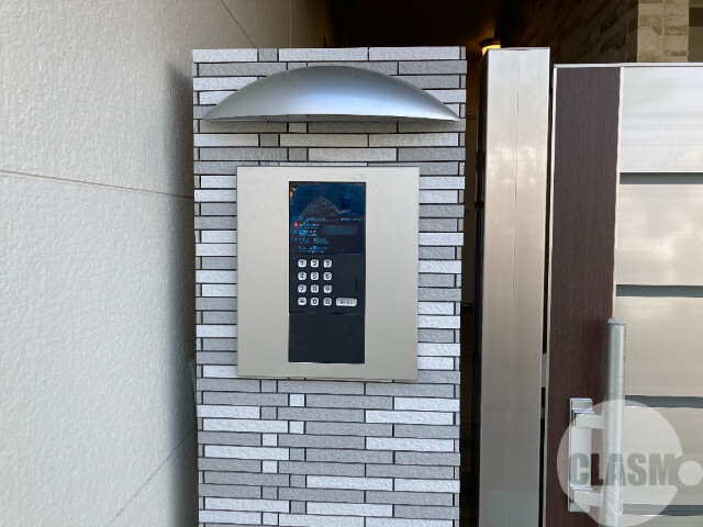 エントランス　オートロック、防犯カメラあり♪