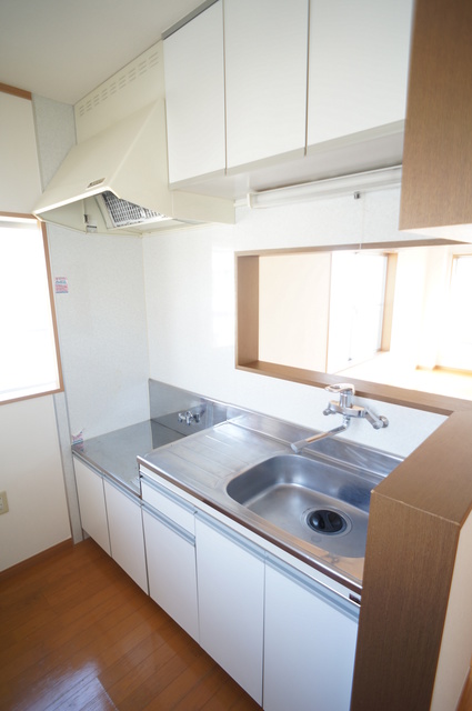 キッチン　対面式キッチン　ガスコンロ設置可　窓あり